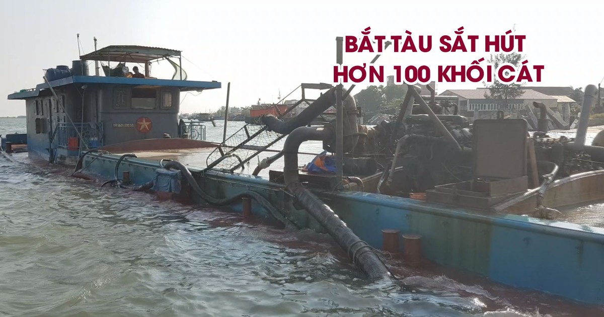 Bắt tàu sắt hút hơn 100 khối cát giữa ban ngày trên sông Thạch Hãn