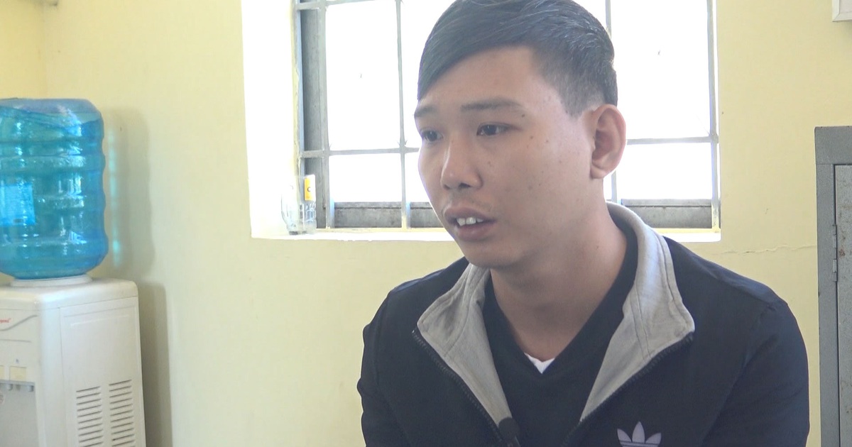 Ông trùm bốc bát họ với sở thích... vả vào mặt phụ nữ túng thiếu