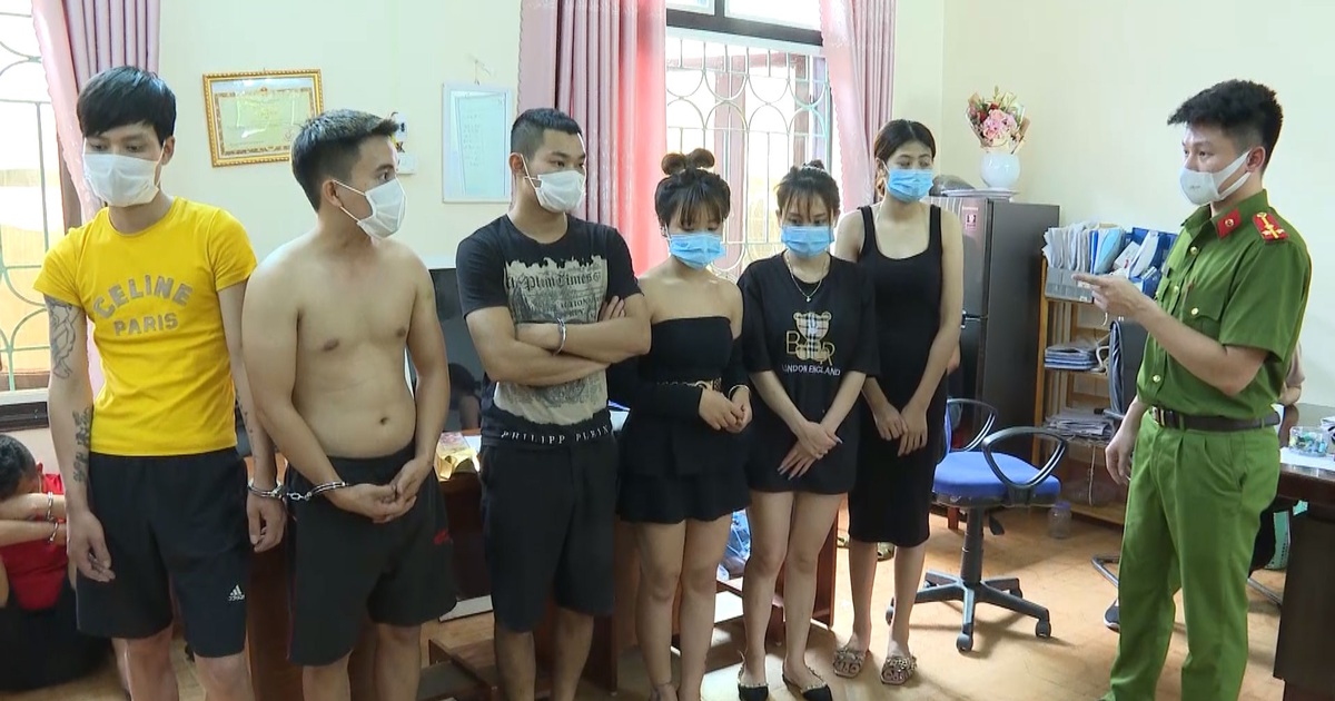 Gần 40 nam nữ trẻ dùng may túy trong quán karaoke Trình Cường giữa dịch Covid-19