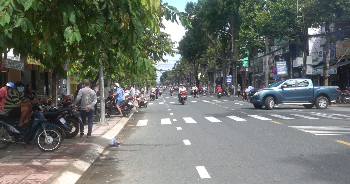 Tiền Giang vẫn đầy chốt kiểm soát Covid-19 khi nới giãn cách xuống Chỉ thị 15