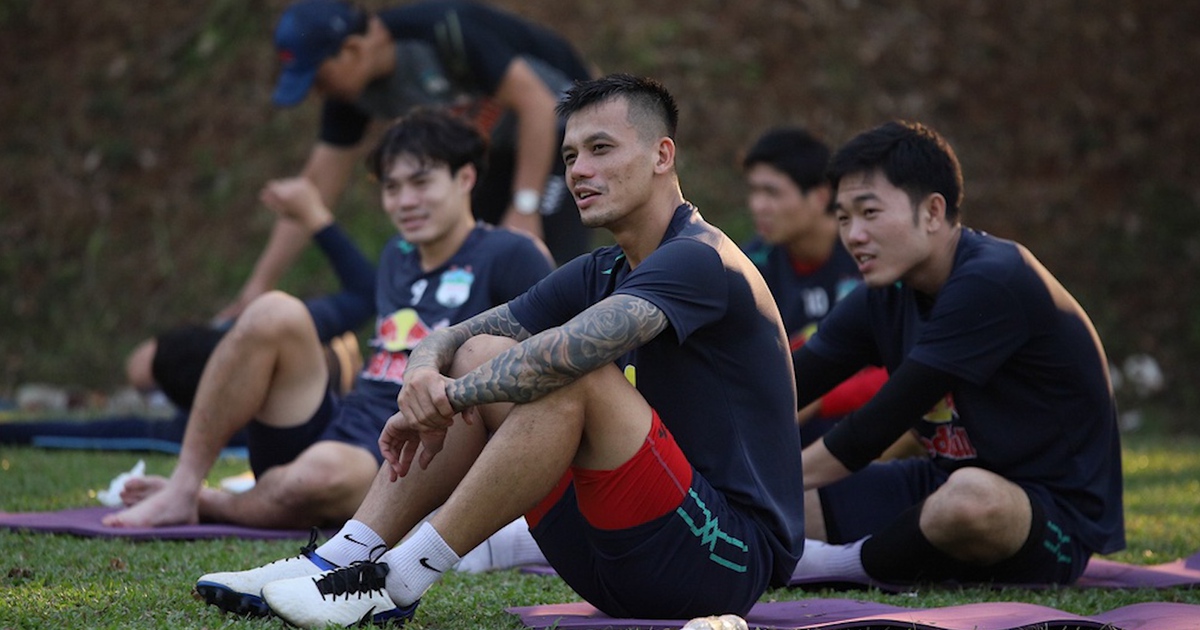 Hàng thủ tuyển Việt Nam khủng hoảng, sao HAGL vẫn bị HLV Park 'bỏ rơi'