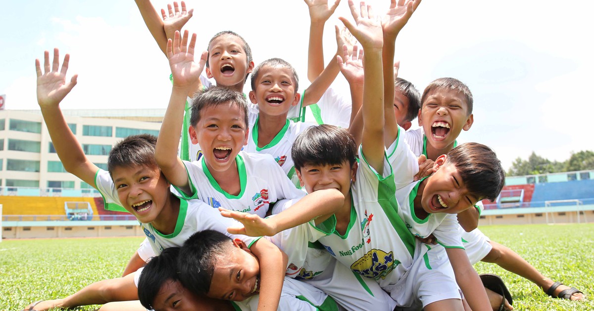 Cầu thủ Học viện NutiFood sẽ cao hơn lứa Công Phượng, Tuấn Anh