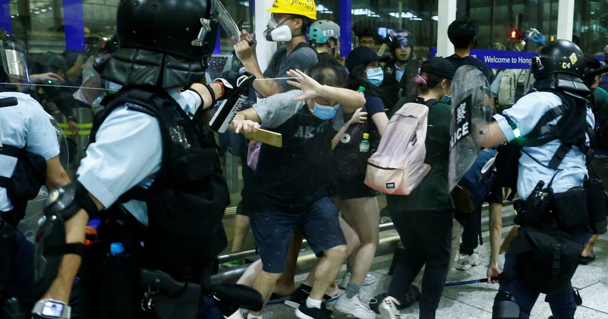 Giới tỉ phú Hồng Kông kêu gọi dừng biểu tình