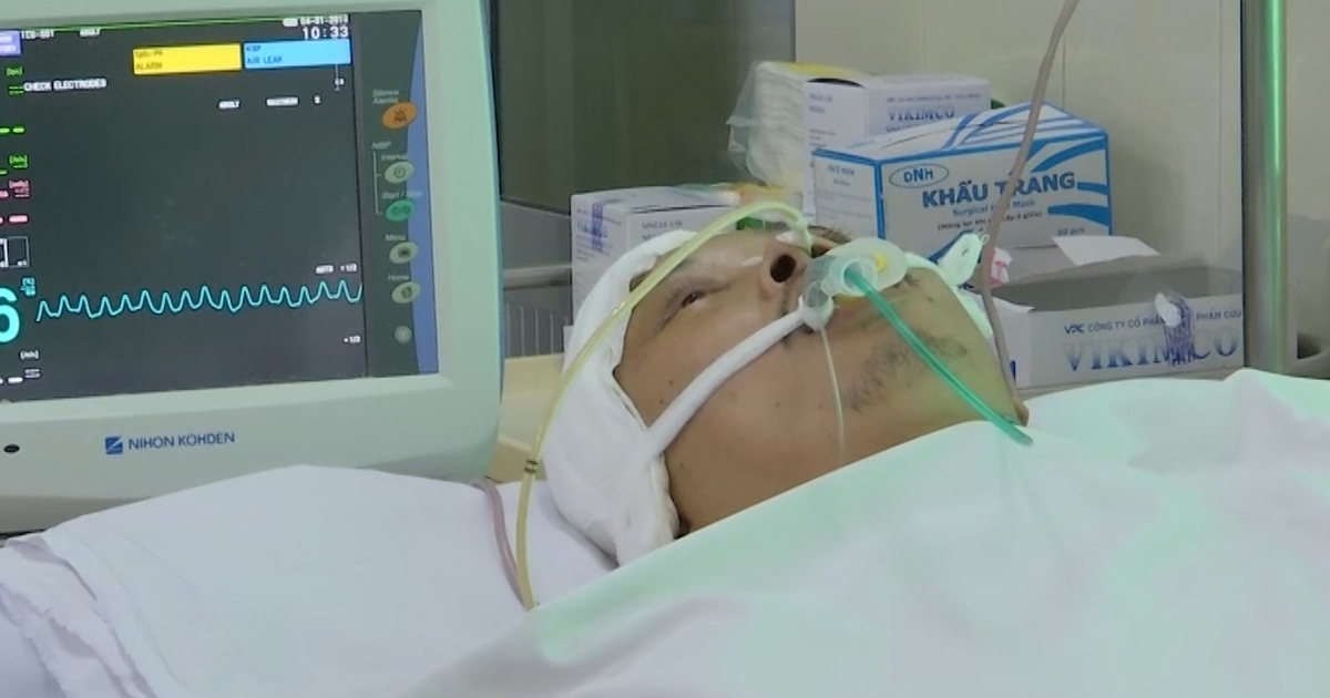 Làm việc nghĩa hiệp, bất ngờ bị xe tông bất tỉnh