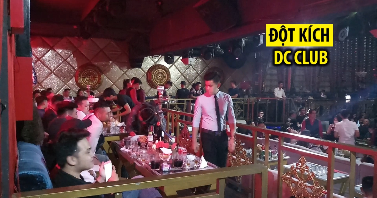 QUÁN BAR QUẬN 1 NỔI BẬT VỚI THIẾT KẾ ROOFTOP VIEW THÀNH PHỐ VỀ ĐÊM