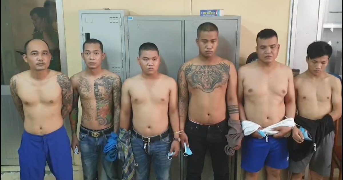 Choáng váng với kho đao kiếm, mã tấu của đường dây tín dụng đen cực “khủng”