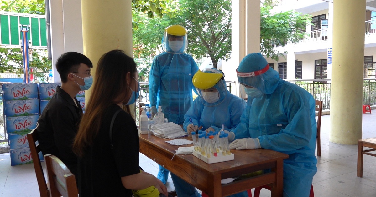 Gần 11 ngàn học sinh Đà Nẵng đi xét nghiệm trước kỳ thi tốt nghiệp