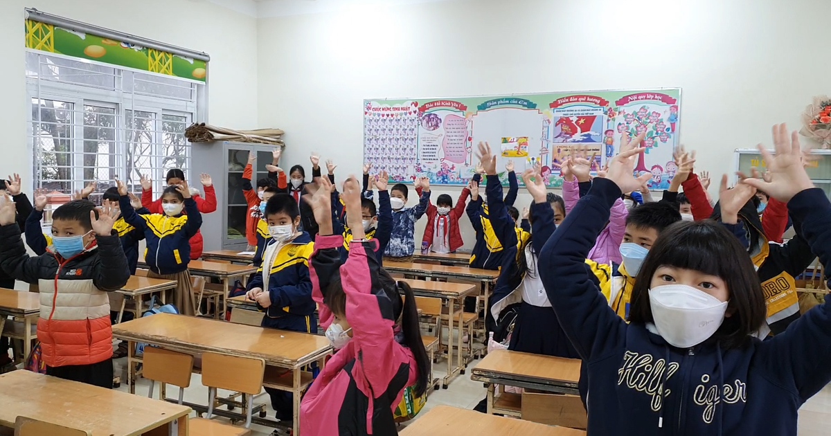 Vừa mừng vừa lo ngày học sinh tiểu học, mầm non trở lại trường