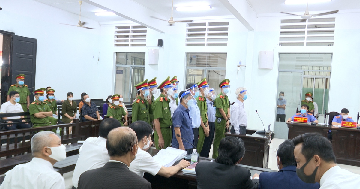 Xét xử 2 cựu chủ tịch UBND tỉnh Khánh Hòa và 5 đồng phạm