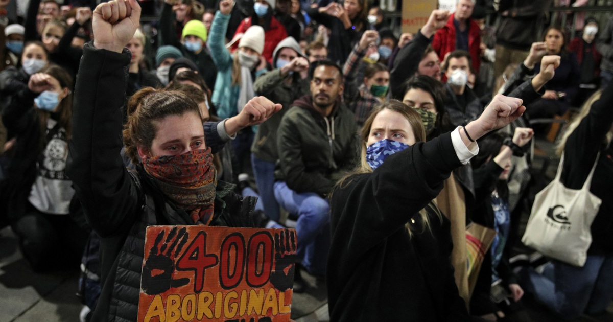 Chuyên gia, quan chức Mỹ lo biểu tình rầm rộ có thể làm Covid-19 lây lan