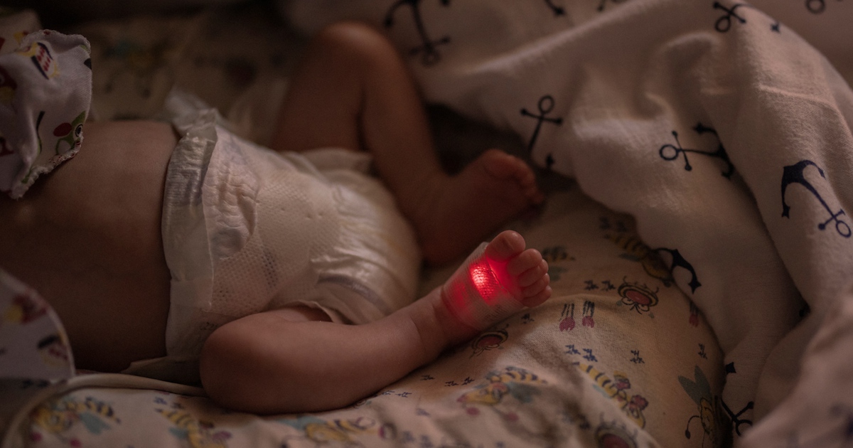 Bệnh viện sản hiếm hoi ở Donbass chắt chiu từng mầm sống