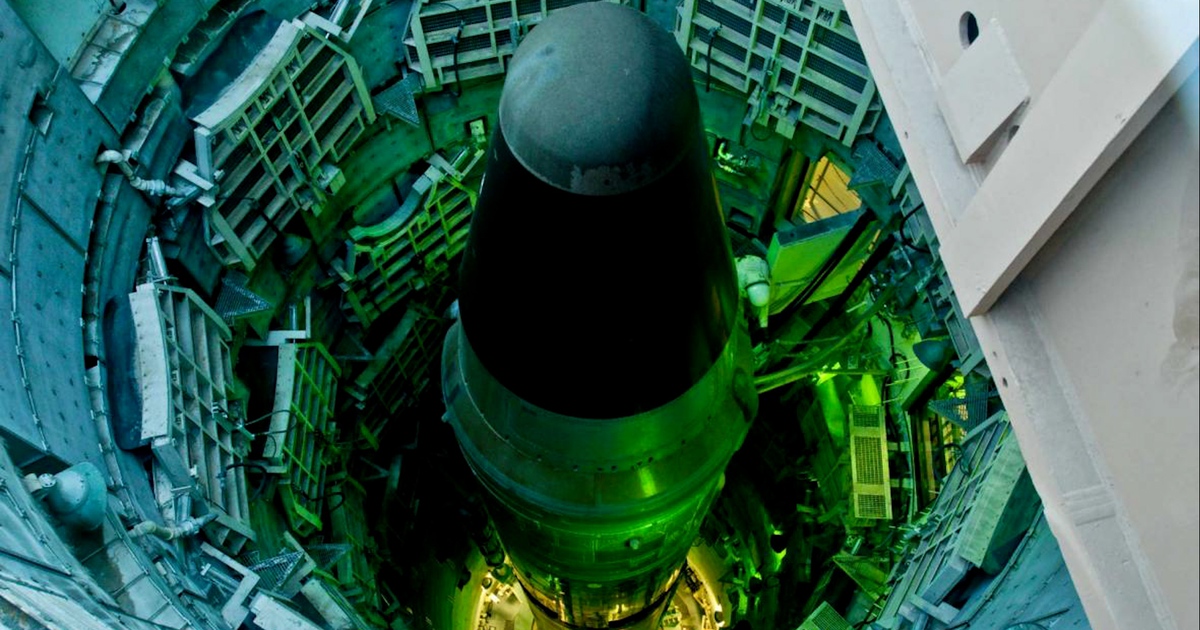 Cựu giám đốc CIA: Mỹ sẽ 'hủy diệt' lực lượng Nga ở Ukraine nếu Nga dùng vũ khí hạt nhân