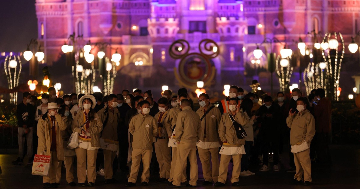 Đêm Halloween mất vui tại Disneyland Thượng Hải vì 1 ca Covid-19