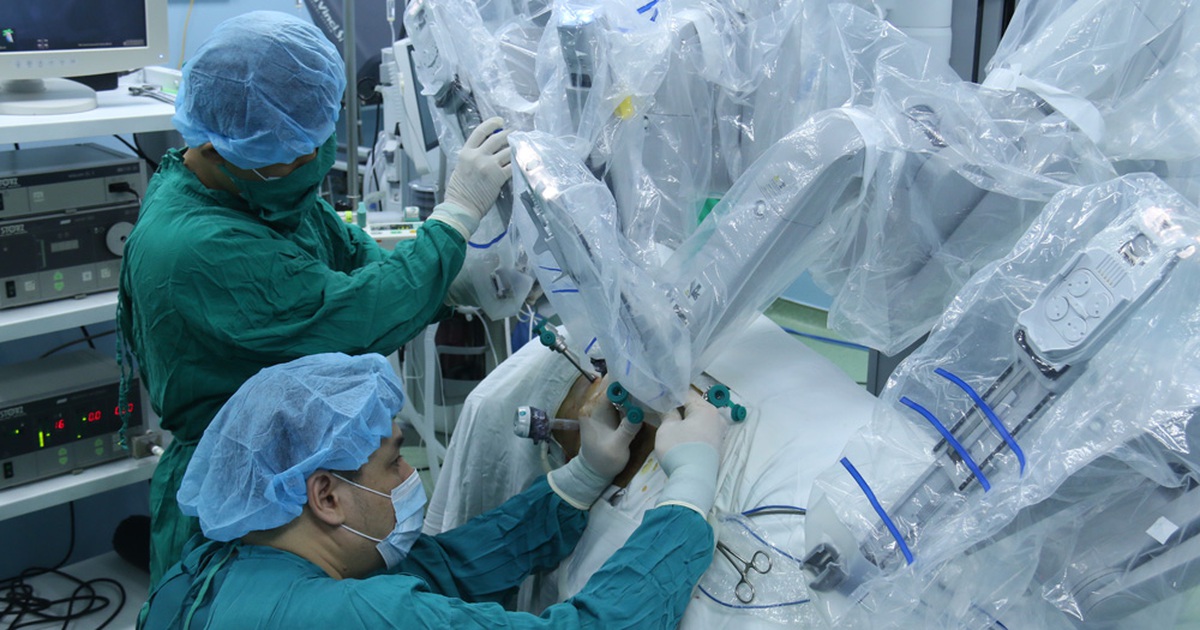 Khám phá ca mổ bằng robot tại Bệnh viện Bình dân TP.HCM