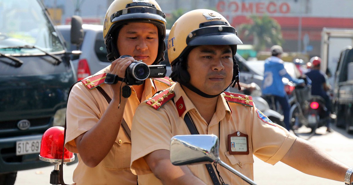 Người Sài Gòn có thể bất ngờ 'ăn' biên bản phạt nếu chạy xe sai luật