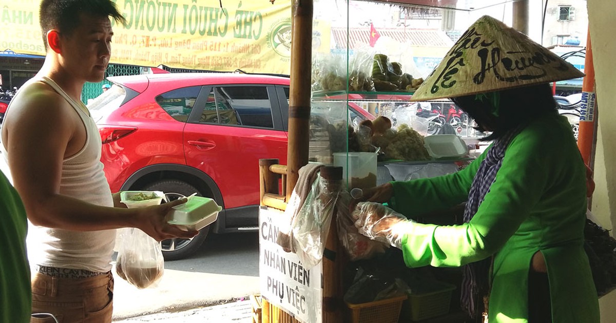 Cô út bán chuối nướng sắm nhà Sài Gòn và được thế giới vinh danh