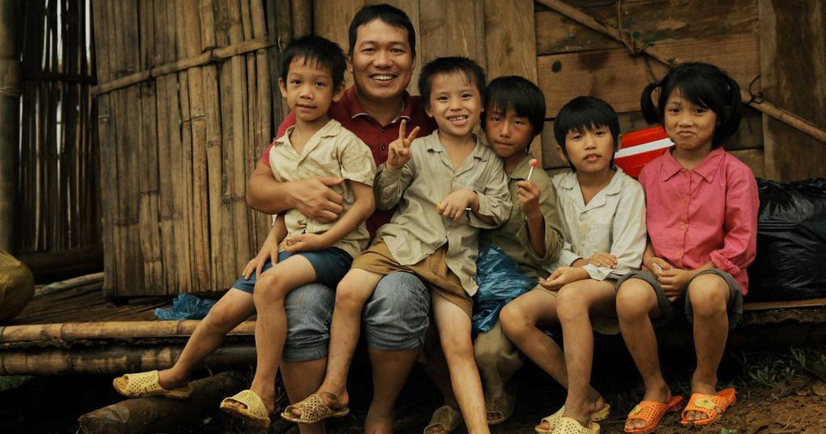 Đạo diễn 'Cha cõng con': Tôi trả giải thưởng vì thấy mình không xứng đáng