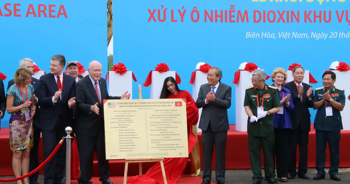 Khởi động xử lý dioxin ở sân bay Biên Hòa