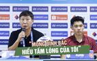 HLV Kim Sang-sik hết lời khen ngợi Đình Bắc, nói lý do rút Hoàng Đức ra nghỉ sớm 