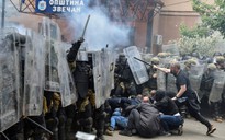 Lính NATO bị thương trong đụng độ bạo lực ở Kosovo