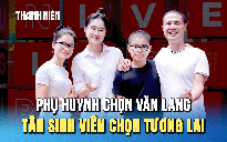 Phụ huynh chọn Văn Lang, tân sinh viên chọn tương lai