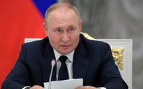 Tổng thống Putin thách phương Tây đánh bại Nga trên chiến trường