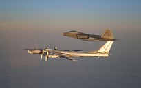 Mỹ điều tiêm kích F-22 chặn máy bay ném bom Nga gần Alaska