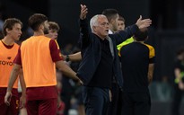 HLV Mourinho nổi trận lôi đình khi AS Roma thua sốc trước Udinese