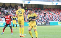 Quang Hải được thử nghiệm cả vị trí tiền đạo, Pau FC ghép đội hình gặp Dijon