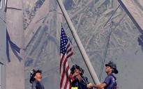 Hành trình kỳ lạ của lá quốc kỳ Mỹ từng bất khuất tung bay tại hiện trường vụ khủng bố 11.9