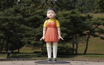 Búp bê ‘Trò chơi con mực’ thỏa lòng người hâm mộ ở Seoul