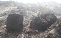 'Núi lửa' rác thải ở mỏ đá Hóa An