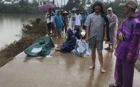 Thừa Thiên - Huế: Tìm kiếm 2 cậu cháu bị nước lũ cuốn trôi