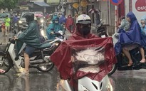 Bão số 2 suy yếu vẫn gây mưa xối xả ở Bắc bộ, Thanh Hóa, Nghệ An