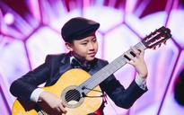 Cậu bé 10 tuổi chơi ghita điêu luyện khiến nhạc sĩ Trần Tiến phấn khích