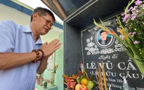 Phước Sang, Lê Tuấn Anh đến viếng mộ cố nghệ sĩ Lê Vũ Cầu