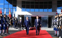 Tổng thống Hàn Quốc đón chính thức Chủ tịch nước Nguyễn Xuân Phúc