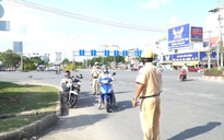 Tổng kiểm soát giao thông: Trình giấy tờ photo, bị CSGT giam xe và phạt nặng