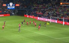 CLB Buriram United rút ngắn tỷ số xuống còn 1-2 khi trận đấu trôi về những phút cuối