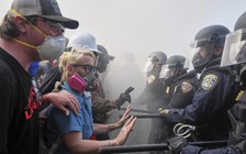 Thủy quân lục chiến vào Los Angeles, ông Trump ủng hộ bắt giữ thống đốc California