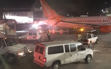 Máy bay va chạm, bốc cháy ở sân bay Canada