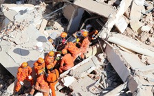 Tòa nhà 7 tầng đổ sập ở Brazil, nhiều người mắc kẹt