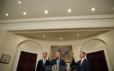 Tổng thống Trump công bố dự luật hạn chế nhập cư hợp pháp