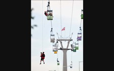 Nhiều người mắc kẹt trên cáp treo ở Đức