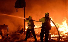 Cháy rừng tiếp tục lan rộng nam California