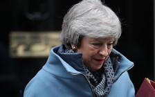 Thủ tướng Anh lại mất mặt vì Brexit