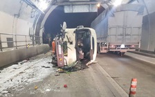 Xe khách mất lái gây tai nạn trong hầm Hải Vân, 4 người bị thương