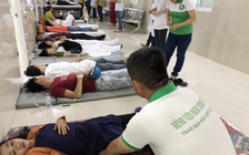 Hàng trăm công nhân nhập viện sau bữa ăn trưa