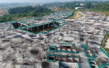 Bệnh viện ngàn tỉ khởi công xong 'đắp chiếu'