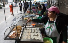 Chiến dịch giành lại vỉa hè Bangkok gây phản ứng